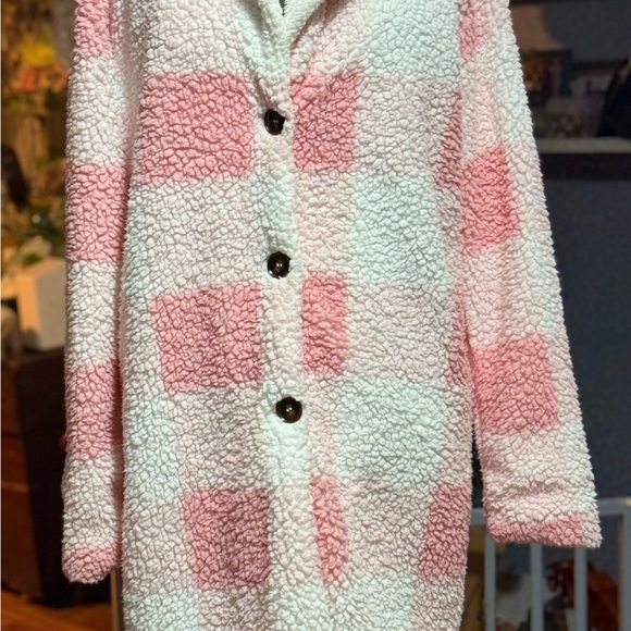Cozy Pink and White Checkered Women's Sherpa style Coat girly medium oversized - Picture 2 of 6